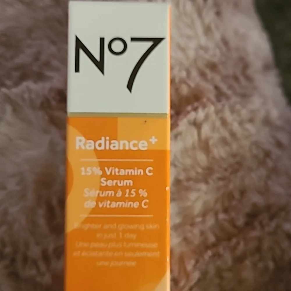 No7 radiance + 15% vitamin c serum - Picture 1 of 3